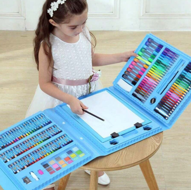 SET DE COLORAT CU 208 PIESE